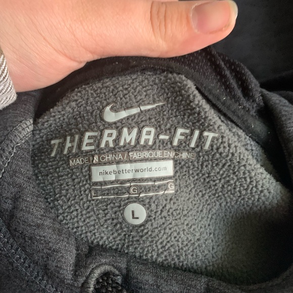 Three size large women’s Nike hoodies - Picture 3 of 4